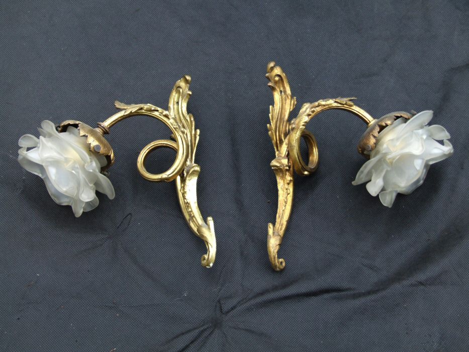 Stunning Pair of Edwardian Roccoco Style Gilded Wall Lights